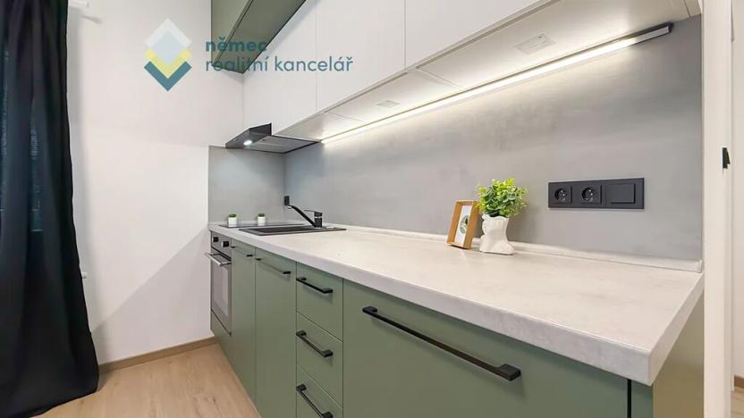 Prodej bytu 1+kk, Šestajovice, Revoluční, 19 m2