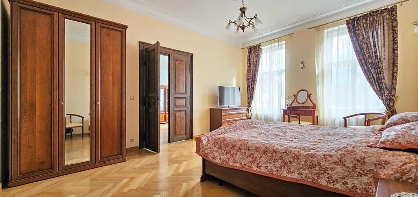 Prodej bytu 3+1, Praha - Malá Strana, Petřínská, 102 m2