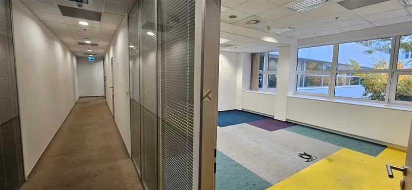 Pronájem kanceláře, Praha, Radlická, 789 m2