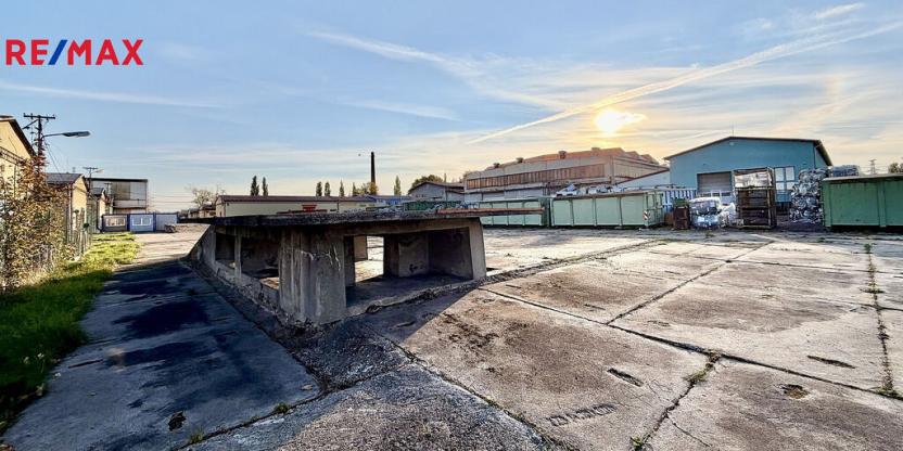 Pronájem komerčního pozemku, Opava, 1650 m2