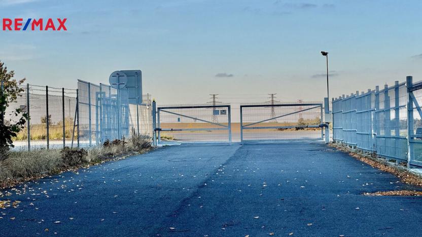 Pronájem komerčního pozemku, Opava, 1650 m2