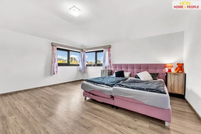 Prodej bytu 4+kk, Praha - Koloděje, Podzámecká, 125 m2