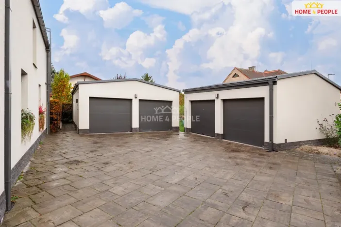 Prodej bytu 4+kk, Praha - Koloděje, Podzámecká, 125 m2