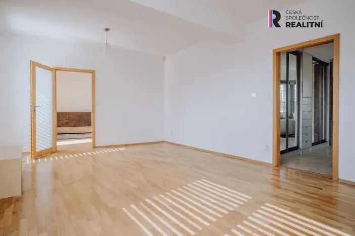 Prodej atypického bytu, Kroměříž, náměstí Míru, 178 m2