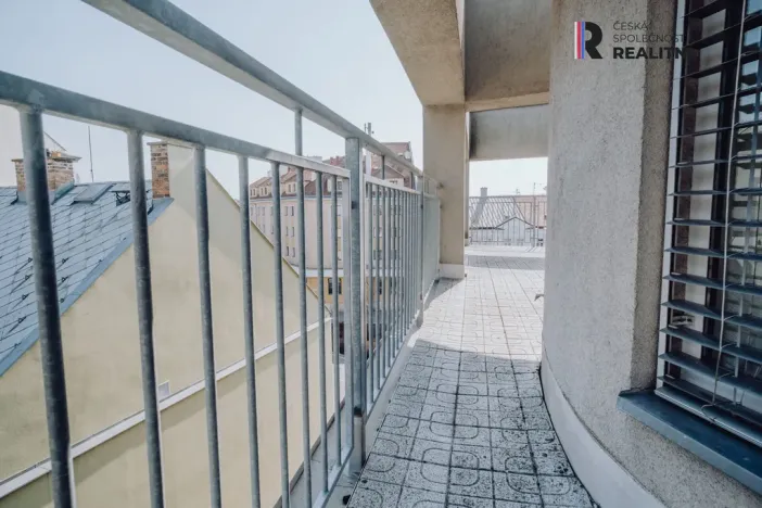 Prodej atypického bytu, Kroměříž, náměstí Míru, 178 m2