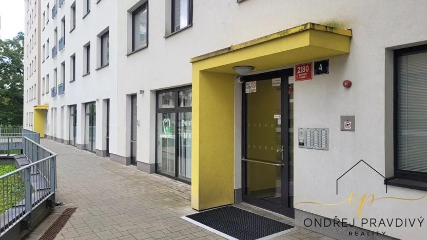 Pronájem bytu 1+kk, Praha - Modřany, Soukalova, 33 m2