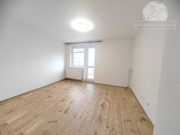 Pronájem bytu 2+1, Praha - Podolí, Podolská, 52 m2