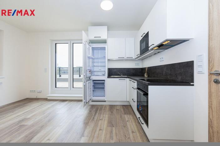 Pronájem bytu 1+kk, Praha - Hlubočepy, Fabiánové, 34 m2