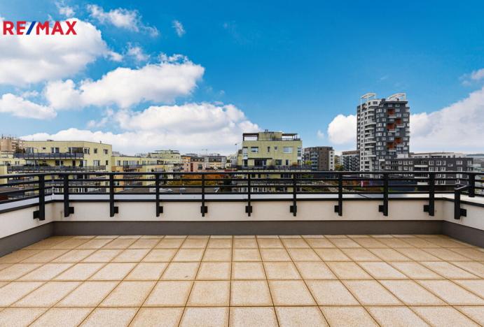 Pronájem bytu 1+kk, Praha - Hlubočepy, Fabiánové, 34 m2