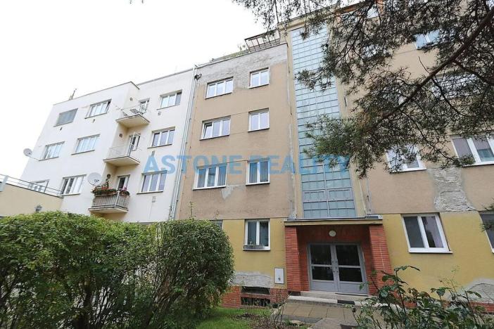 Pronájem bytu 2+kk, Praha - Břevnov, Junácká, 56 m2