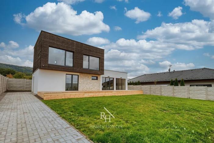 Prodej rodinného domu, Svinaře, Větrná, 156 m2
