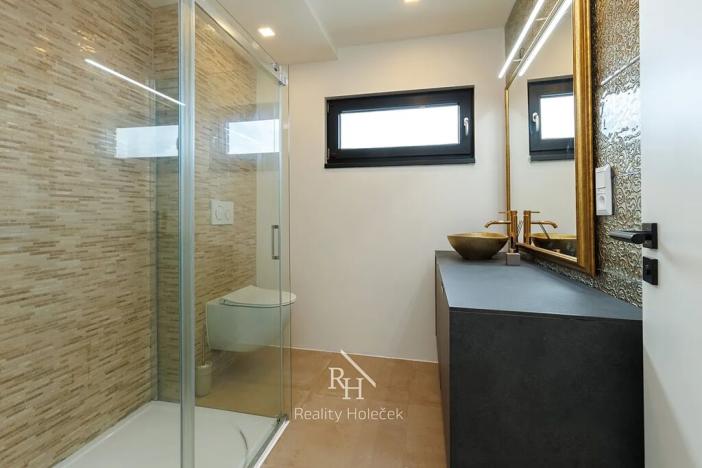 Prodej rodinného domu, Svinaře, Větrná, 156 m2
