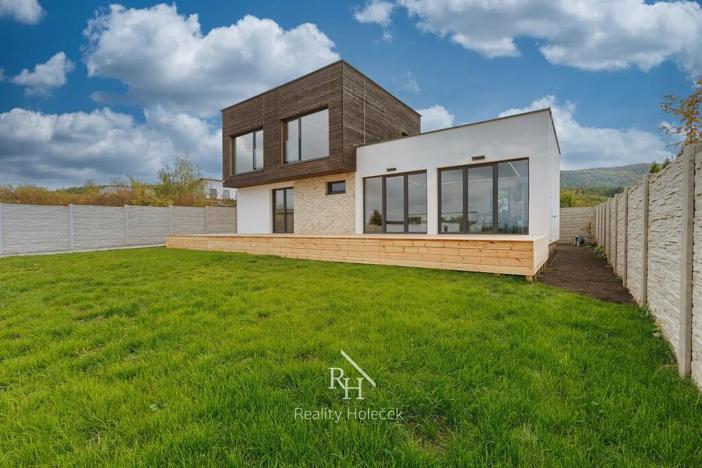 Prodej rodinného domu, Svinaře, Větrná, 156 m2