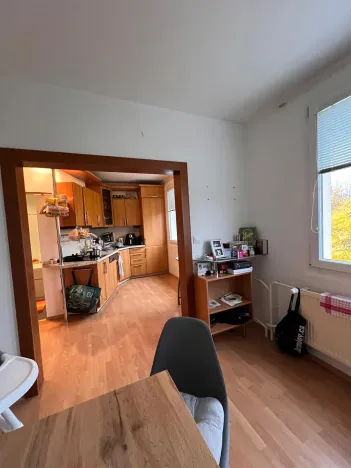 Prodej bytu 3+1, Karlovy Vary, Maďarská, 61 m2
