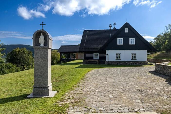 Prodej chalupy, Vrbovce, Slovensko, 1100 m2