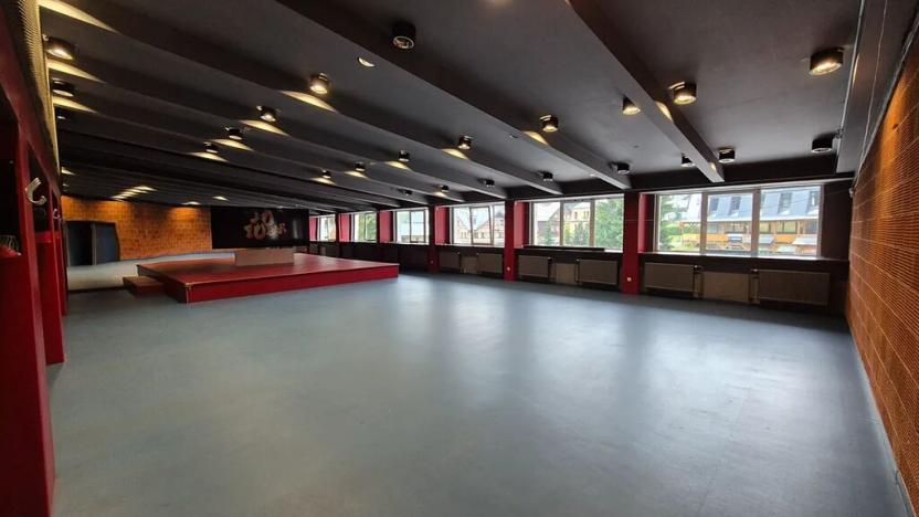 Pronájem skladu, Špindlerův Mlýn, 350 m2