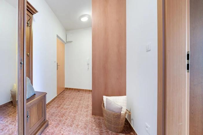 Prodej bytu 1+kk, Praha - Dolní Měcholupy, V osikách, 40 m2