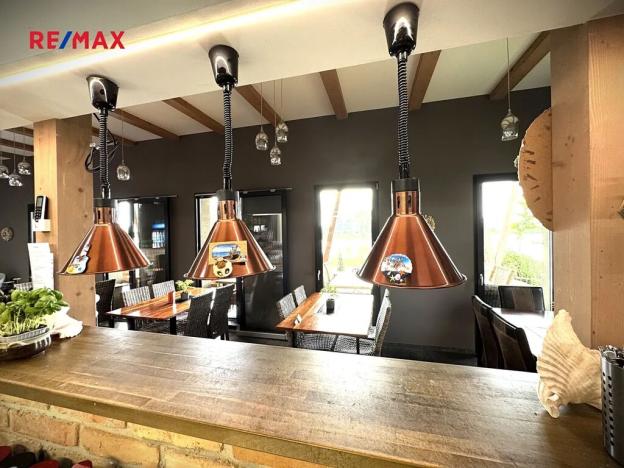 Prodej restaurace, Pasohlávky, 272 m2