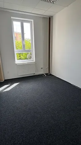 Pronájem kanceláře, Pardubice, Jana Palacha, 15 m2