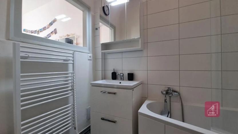 Pronájem bytu 2+kk, Brno, Mojmírovo náměstí, 45 m2