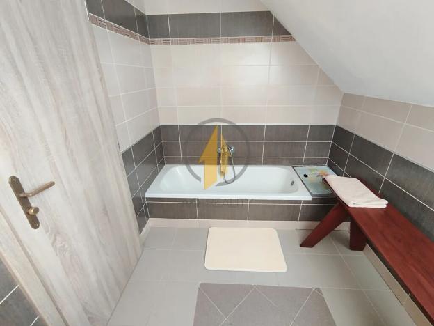 Pronájem rodinného domu, Klokočí, 248 m2