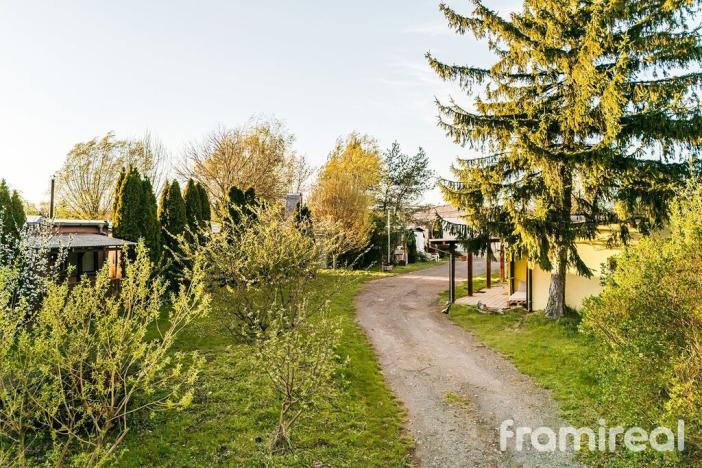 Prodej komerčního pozemku, Strachotín, 2851 m2