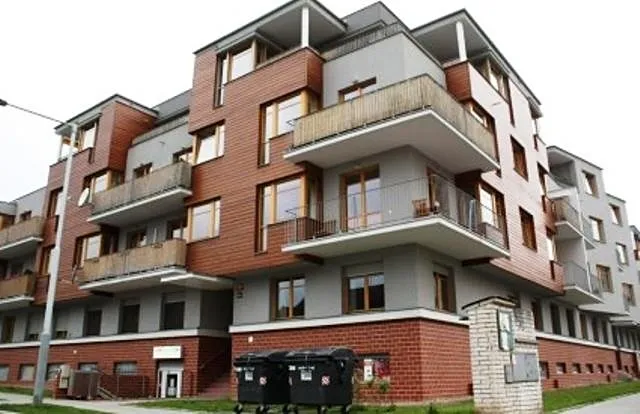 Pronájem garážového stání, Praha - Žižkov, V zahrádkách, 16 m2