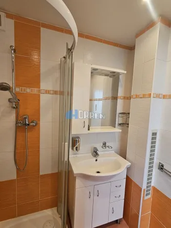Pronájem bytu 3+1, Praha, Počernická, 73 m2