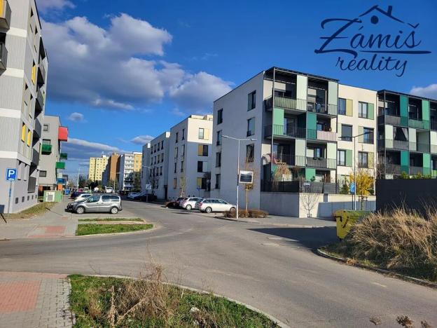 Pronájem garážového stání, Kladno, Benediktínská, 28 m2