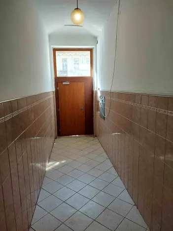 Pronájem bytu 2+1, Praha - Žižkov, Černínova, 39 m2