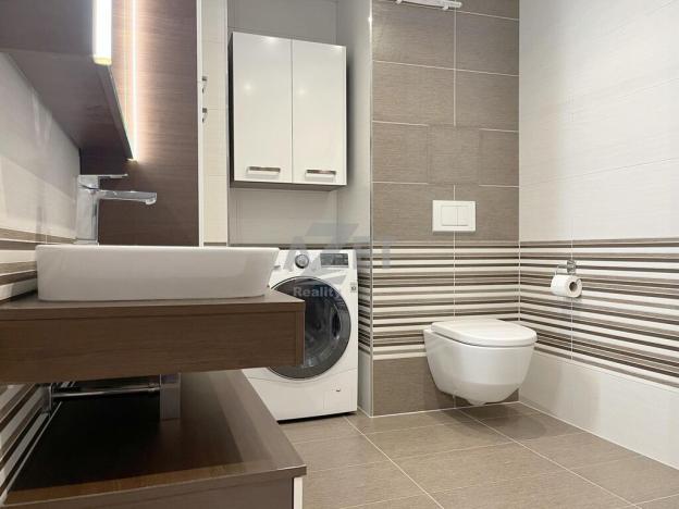 Prodej bytu 2+kk, Ostrava - Poruba, nábřeží Svazu protifašistických bojovníků, 56 m2