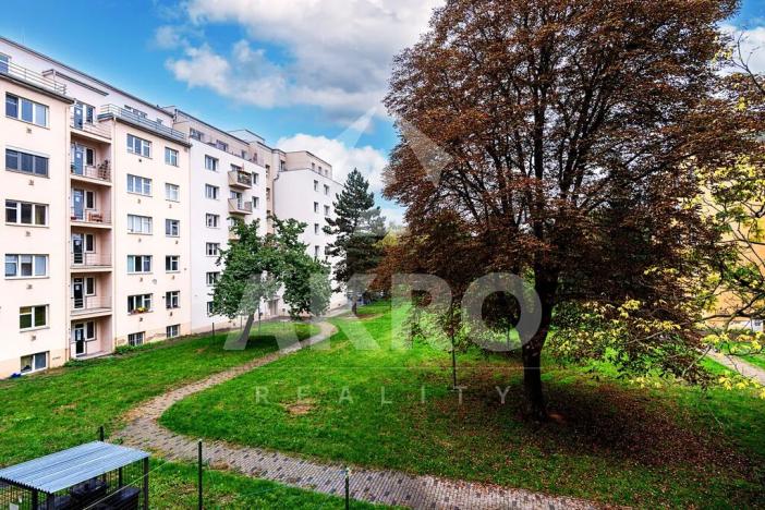 Prodej bytu 1+kk, Praha - Vysočany, Kolbenova, 29 m2