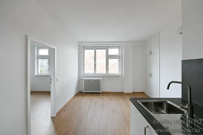 Pronájem bytu 2+kk, Praha - Vinohrady, Hollarovo náměstí, 47 m2