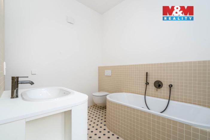 Prodej bytu 4+1, Praha - Smíchov, Zborovská, 141 m2