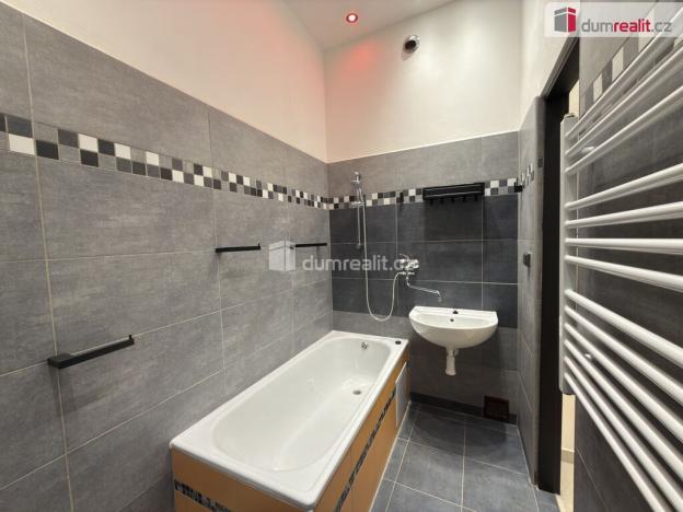 Pronájem bytu 2+kk, Děčín - Děčín IV-Podmokly, Jungmannova, 38 m2