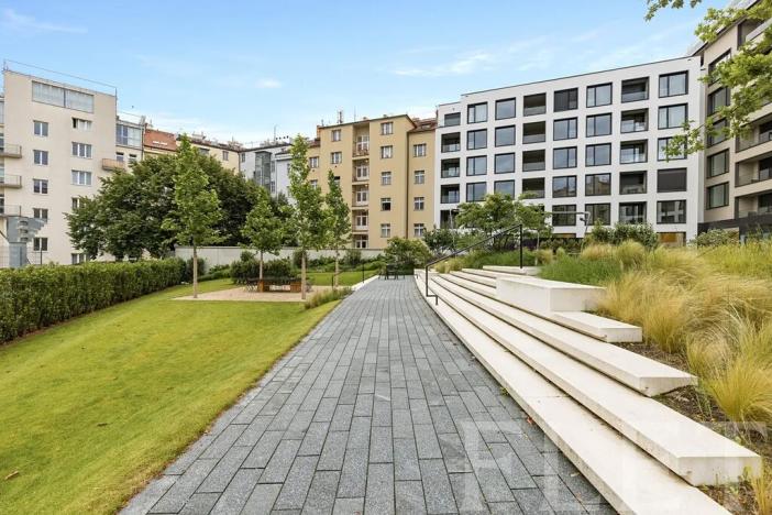 Pronájem bytu 1+kk, Praha - Bubeneč, Vítězné náměstí, 37 m2