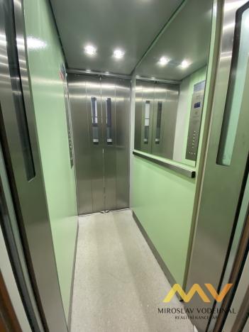 Prodej bytu 2+1, Hradec Králové - Pražské Předměstí, Hrubínova, 62 m2