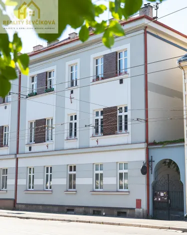 Prodej bytu 2+1, Hradec Králové, Pospíšilova, 69 m2