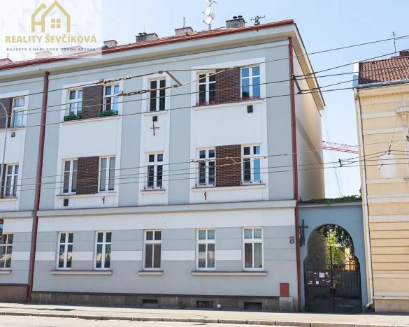 Prodej bytu 2+1, Hradec Králové, Pospíšilova, 69 m2