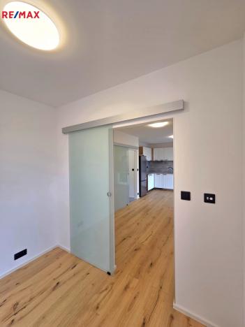 Pronájem bytu 2+kk, Všenory, Ke Hřbitovu, 102 m2