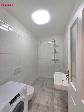 Pronájem bytu 2+kk, Všenory, Ke Hřbitovu, 39 m2