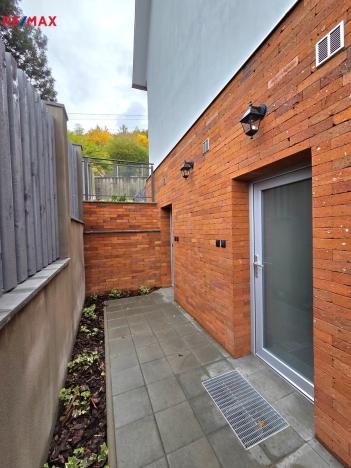 Pronájem bytu 2+kk, Všenory, Ke Hřbitovu, 48 m2