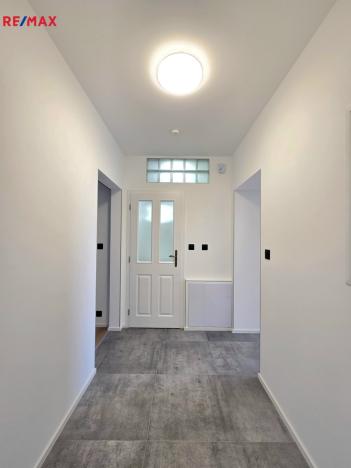 Pronájem bytu 2+kk, Všenory, Ke Hřbitovu, 48 m2