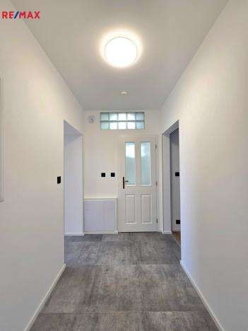 Pronájem bytu 2+kk, Všenory, Ke Hřbitovu, 101 m2