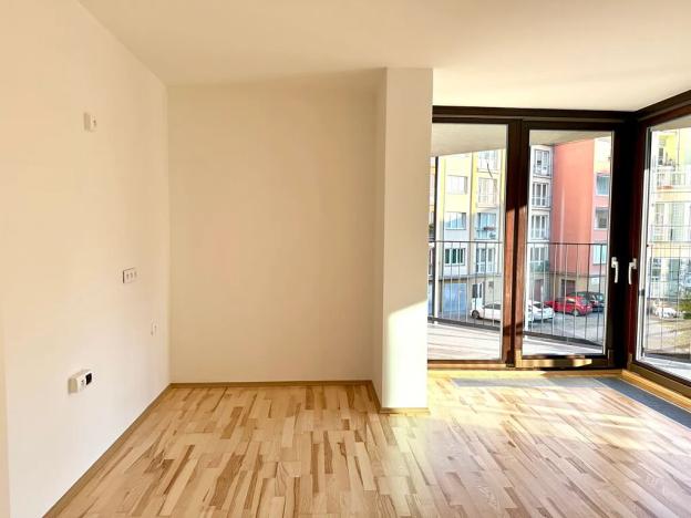 Prodej bytu 2+kk, Praha - Žižkov, Ke kapslovně, 58 m2