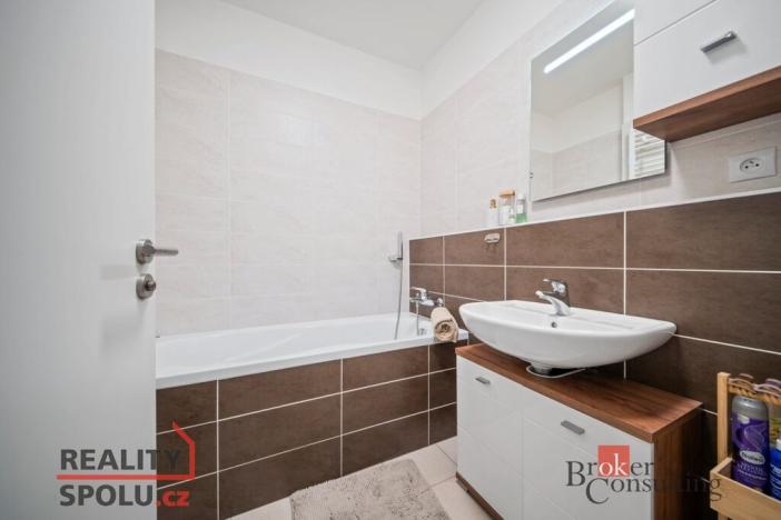 Prodej bytu 2+kk, Hradec Králové - Nový Hradec Králové, Antonína Petrofa, 54 m2