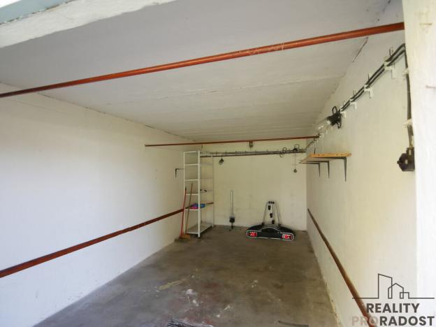 Prodej garáže, Hradec Králové, Mrštíkova, 19 m2