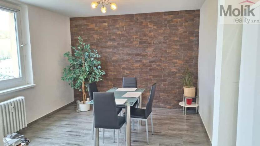 Prodej bytu 4+1, Teplice - Prosetice, Na konečné, 82 m2