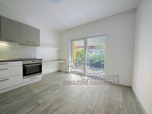 Pronájem rodinného domu, České Budějovice, 27 m2