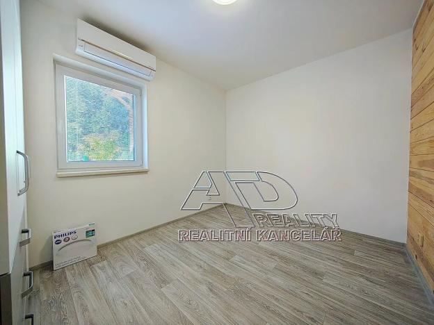 Pronájem rodinného domu, České Budějovice, 27 m2